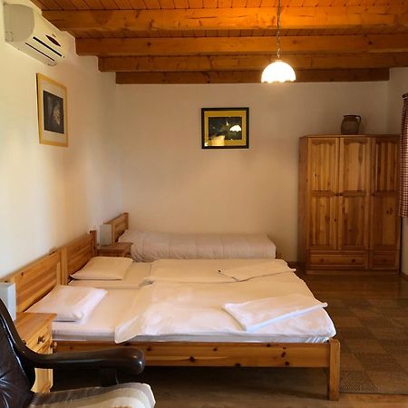 Tisza-Kert Vendeghaz -Tisza-Kert Vendeghaz II Hotel Tiszafüred Екстериор снимка