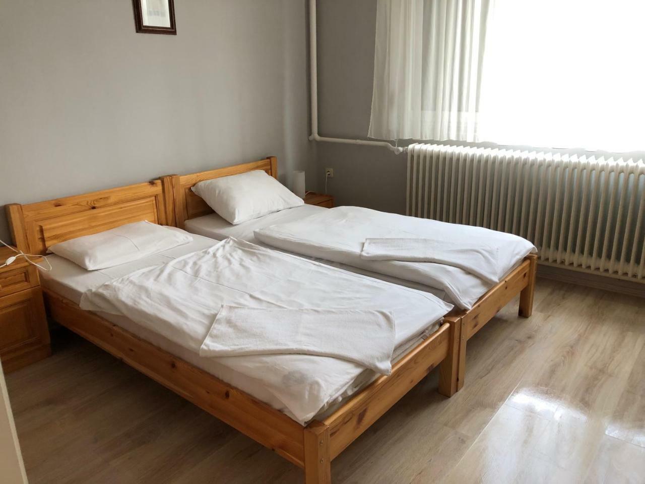 Tisza-Kert Vendeghaz -Tisza-Kert Vendeghaz II Hotel Tiszafüred Екстериор снимка