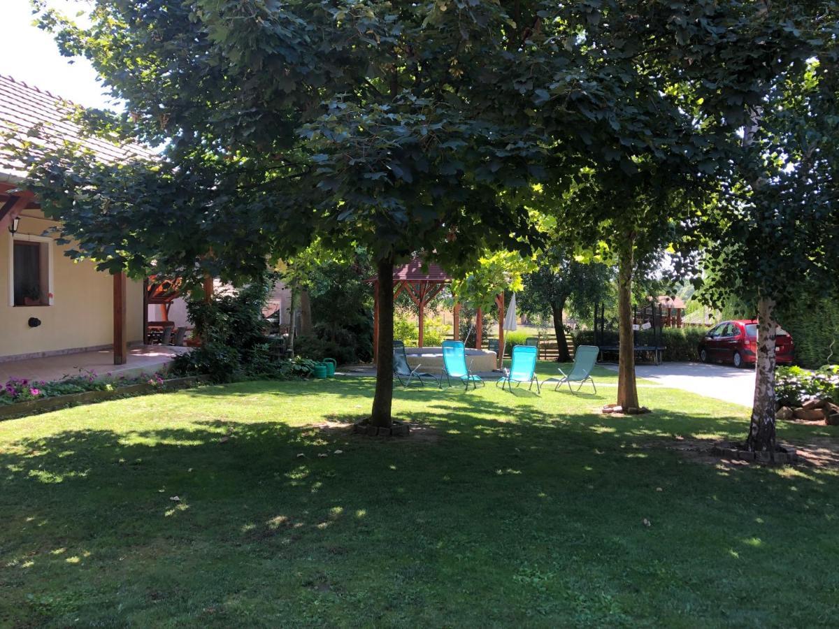 Tisza-Kert Vendeghaz -Tisza-Kert Vendeghaz II Hotel Tiszafüred Екстериор снимка